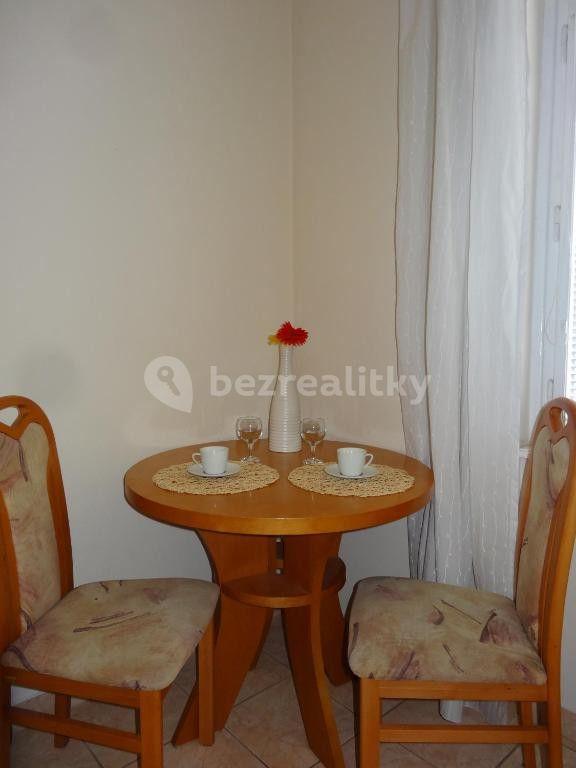 2 bedroom flat to rent, 43 m², Gorkého, Bratislava - mestská časť Staré Mesto, Bratislavský Region