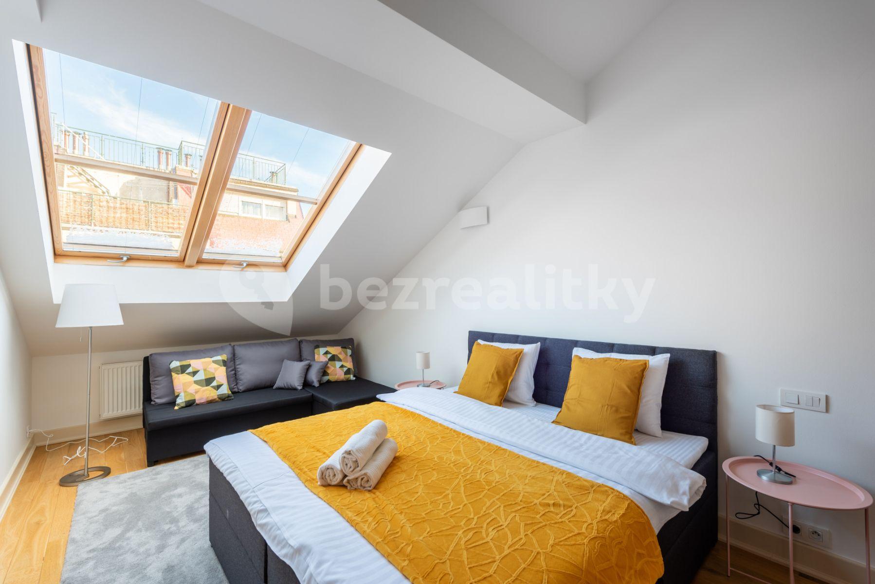 4 bedroom flat to rent, 96 m², Černá, Prague, Prague