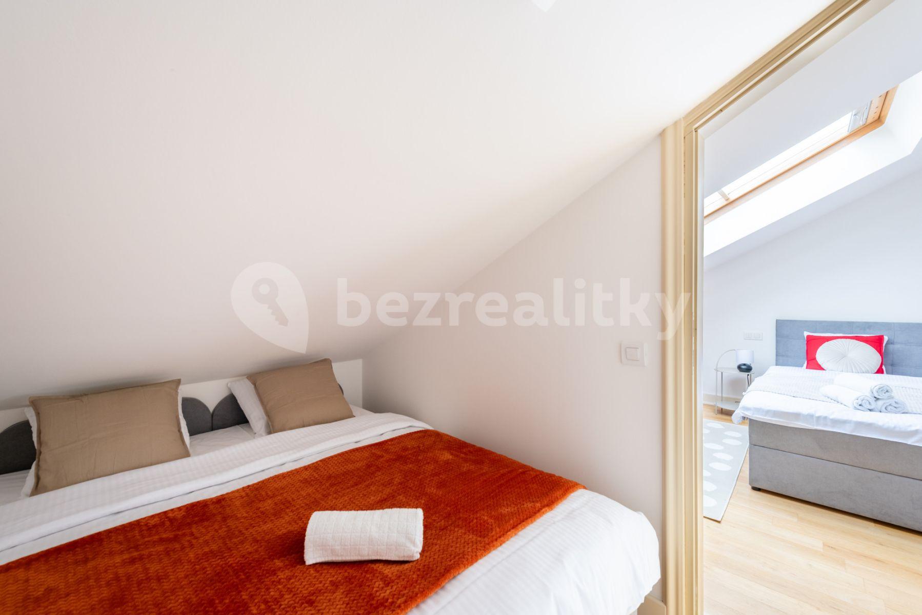 4 bedroom flat to rent, 96 m², Černá, Prague, Prague