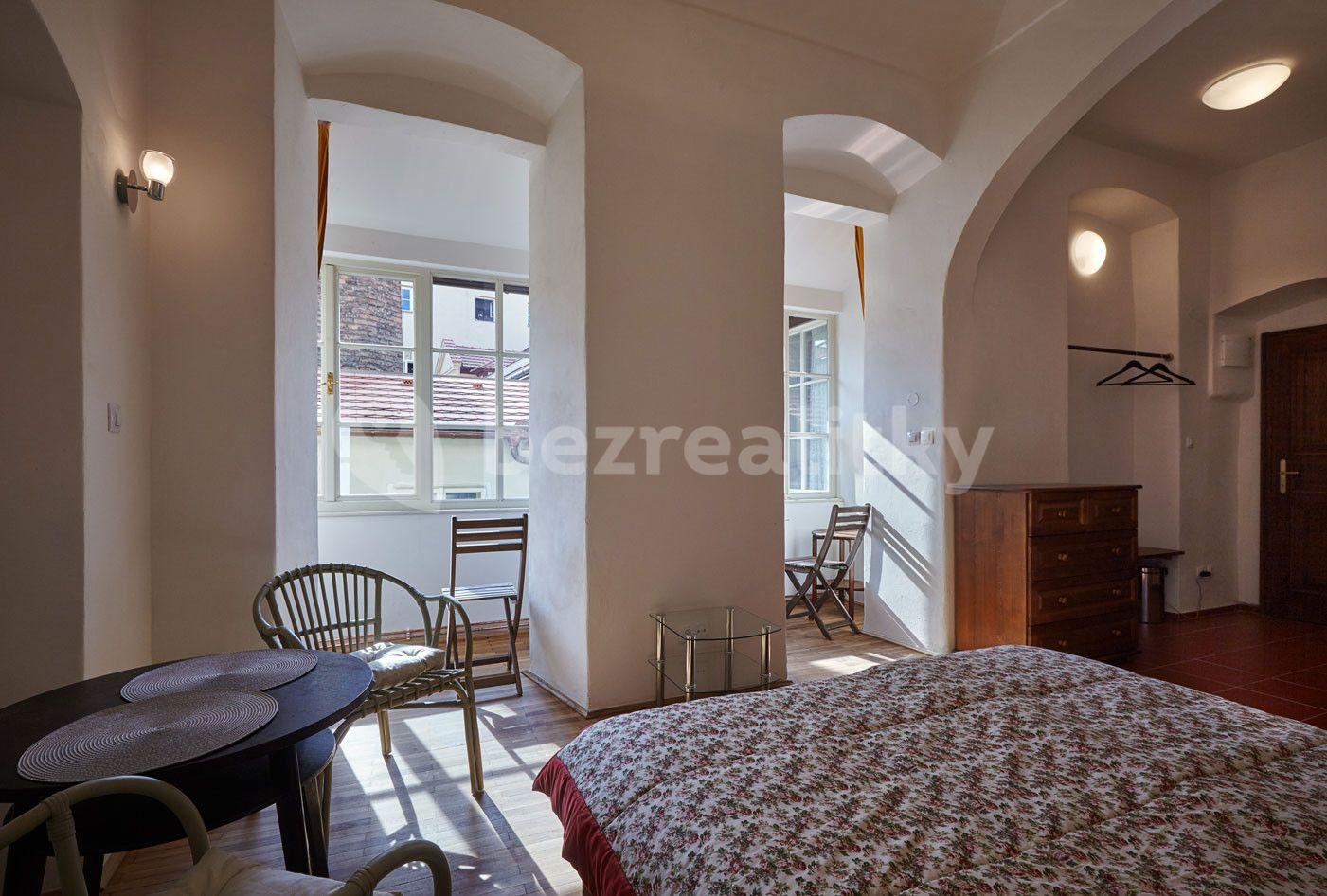 Studio flat to rent, 35 m², Míšeňská, Prague, Prague