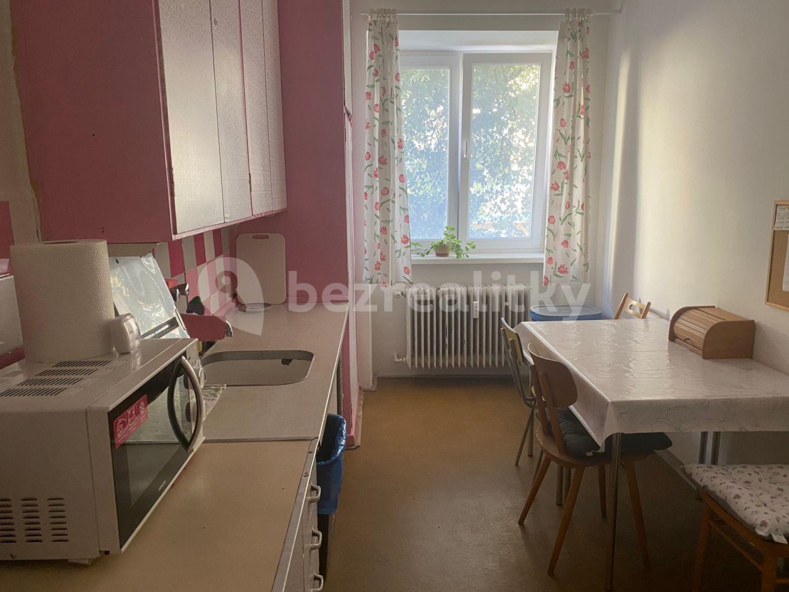 2 bedroom flat to rent, 56 m², Počátecká, Prague, Prague