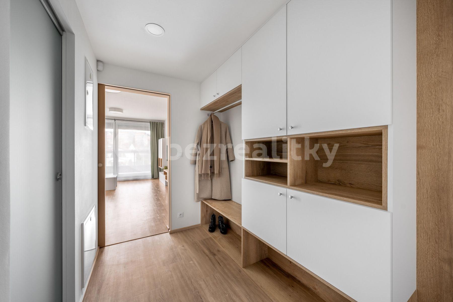 Studio flat to rent, 34 m², Kurta Konráda, Prague, Prague