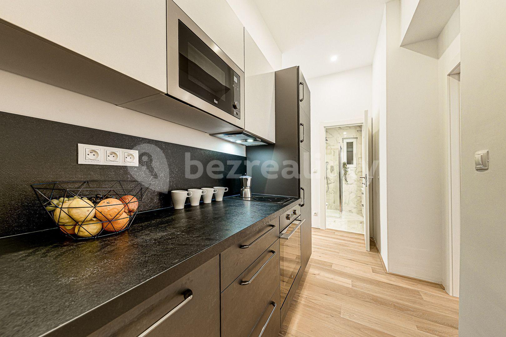 2 bedroom flat to rent, 61 m², Kaizlovy sady, Prague, Prague