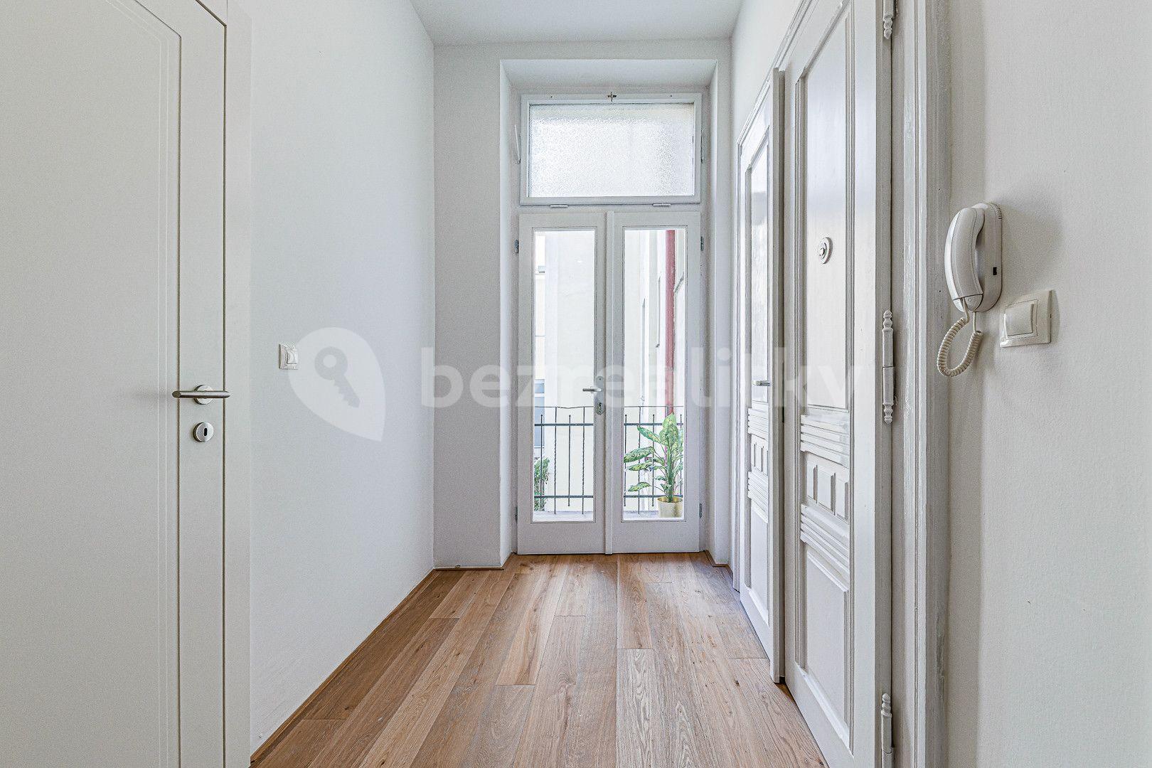 2 bedroom flat to rent, 61 m², Kaizlovy sady, Prague, Prague