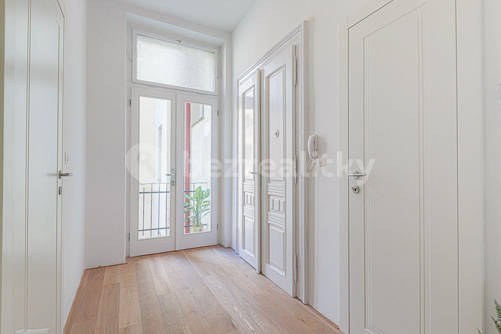 2 bedroom flat to rent, 61 m², Kaizlovy sady, Prague, Prague