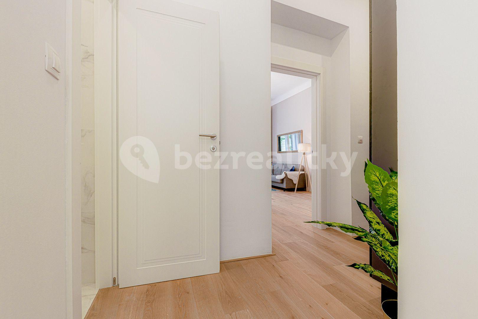 2 bedroom flat to rent, 61 m², Kaizlovy sady, Prague, Prague