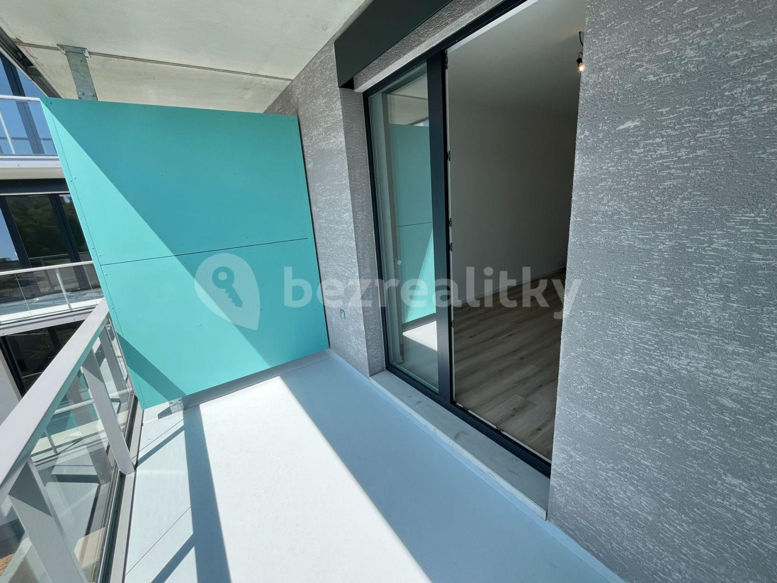 Studio flat to rent, 32 m², Milánská, Prague, Prague