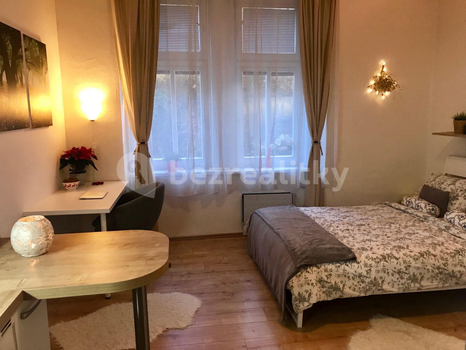 Studio flat to rent, 32 m², Nad Kolčavkou A, Prague, Prague