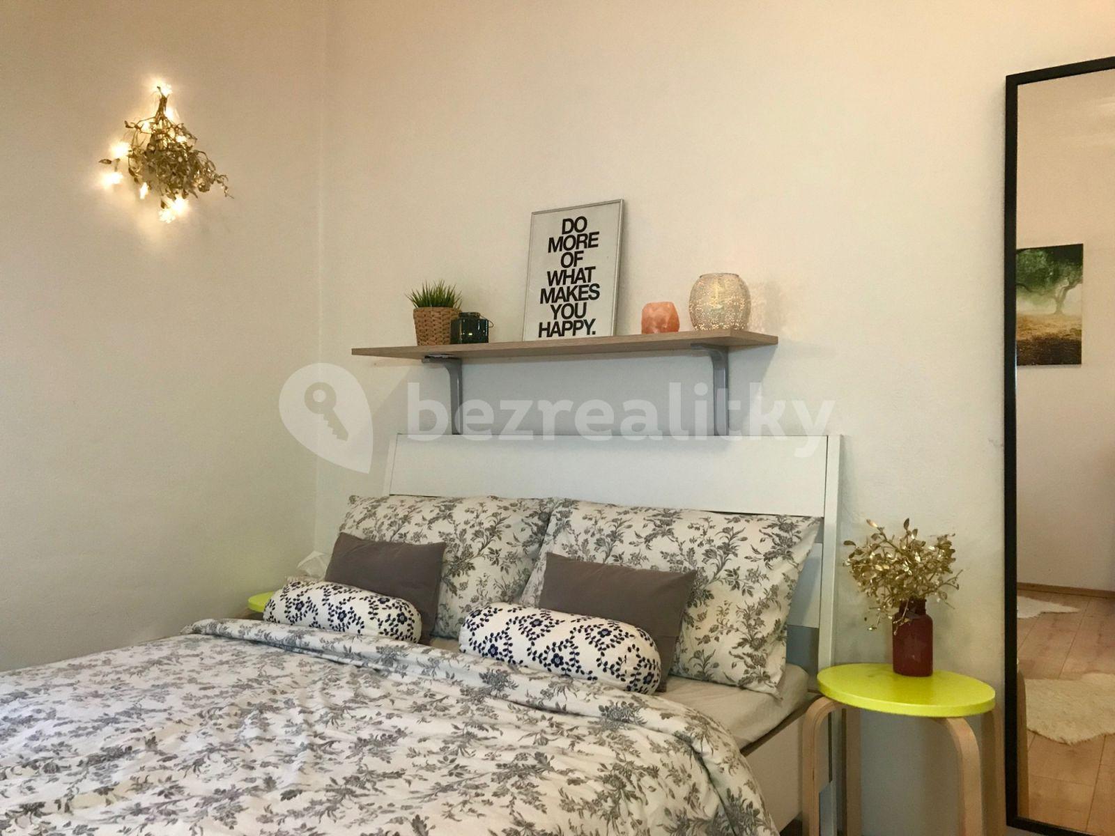 Studio flat to rent, 32 m², Nad Kolčavkou A, Prague, Prague