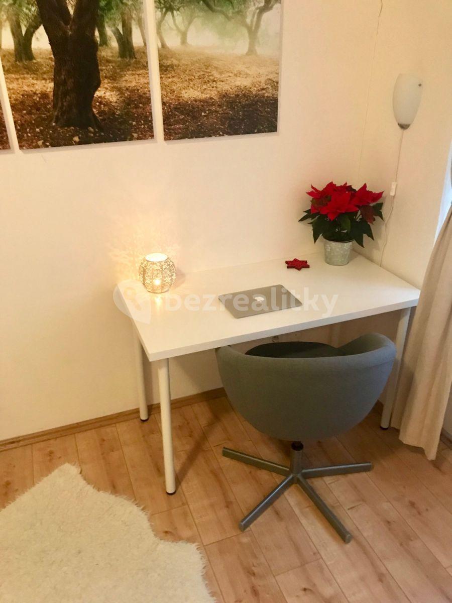 Studio flat to rent, 32 m², Nad Kolčavkou A, Prague, Prague