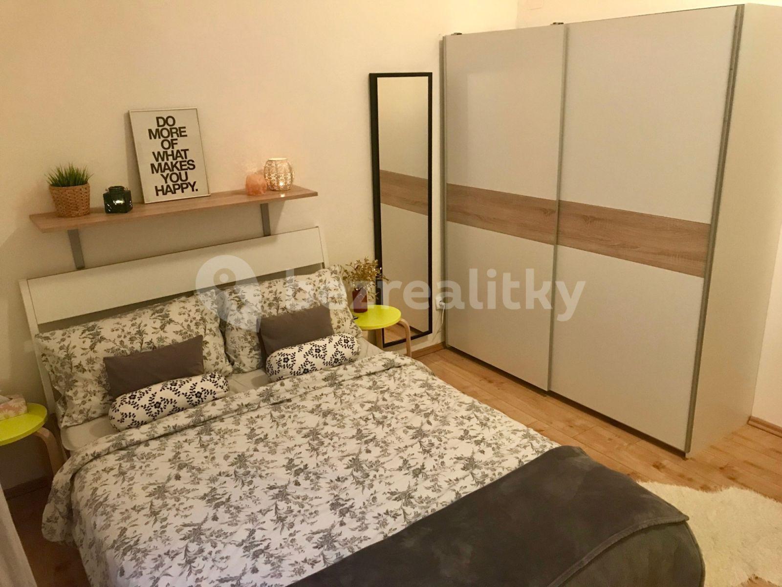 Studio flat to rent, 32 m², Nad Kolčavkou A, Prague, Prague