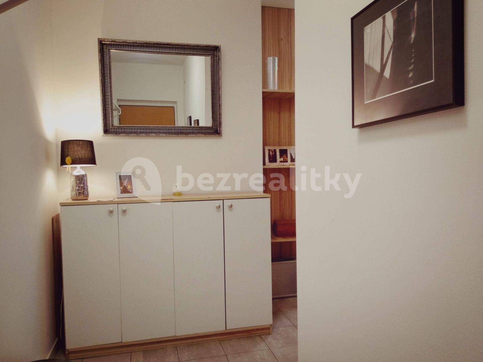 2 bedroom flat to rent, 67 m², V Zahradách, Prague, Prague