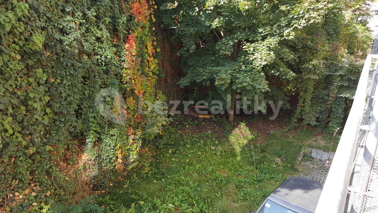 2 bedroom flat to rent, 67 m², V Zahradách, Prague, Prague