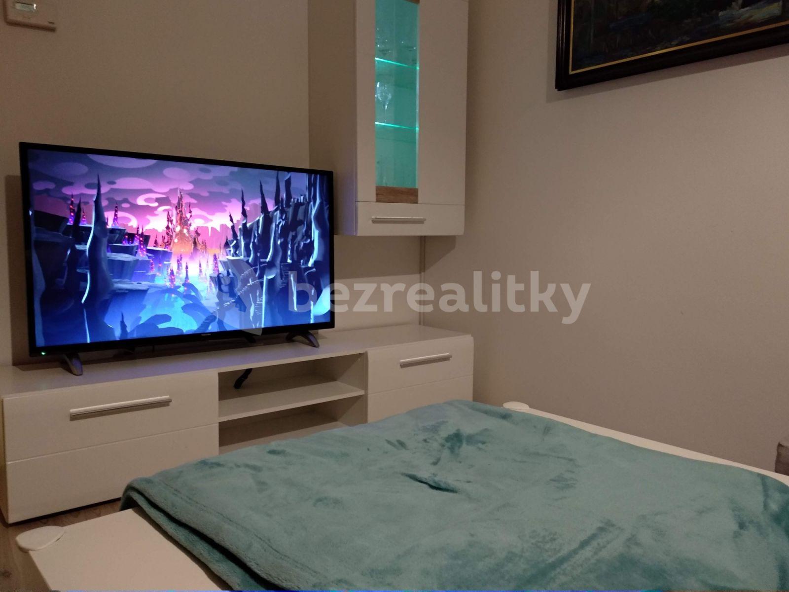 2 bedroom flat to rent, 67 m², V Zahradách, Prague, Prague