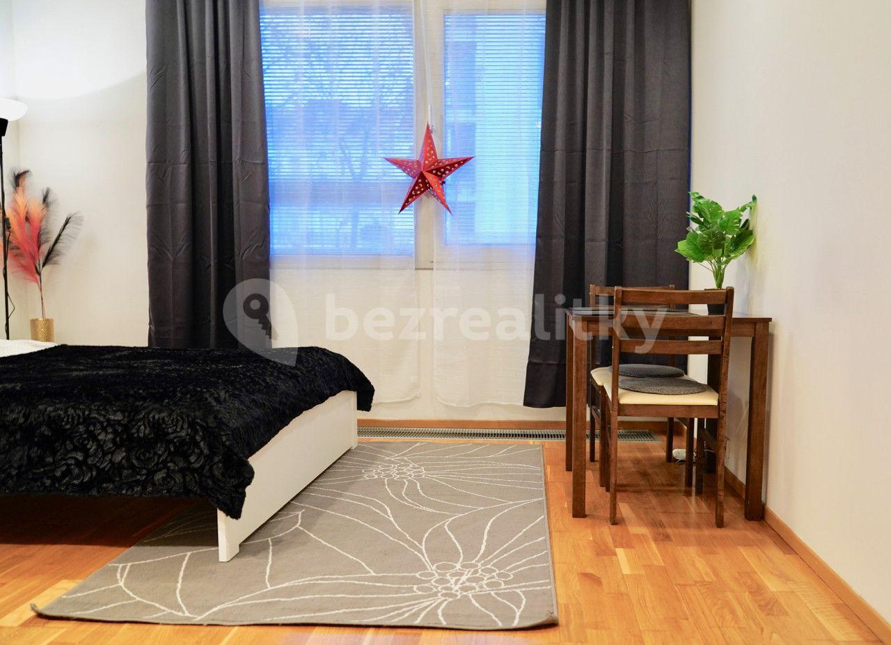 1 bedroom flat to rent, 29 m², Korunní, Prague, Prague