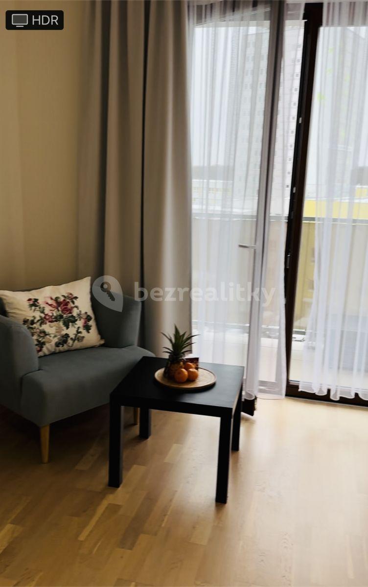 1 bedroom with open-plan kitchen flat to rent, 37 m², Učňovská, Prague, Prague