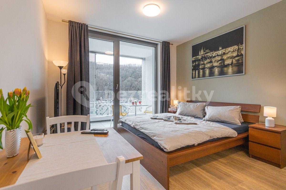 Studio flat to rent, 35 m², Hlaváčkova, Prague, Prague