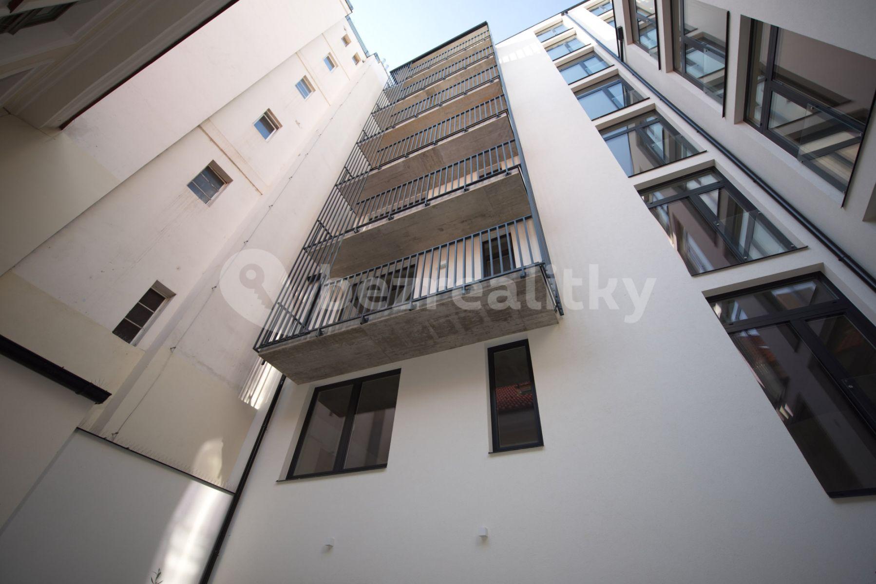 2 bedroom with open-plan kitchen flat to rent, 90 m², Soukenická, Prague, Prague