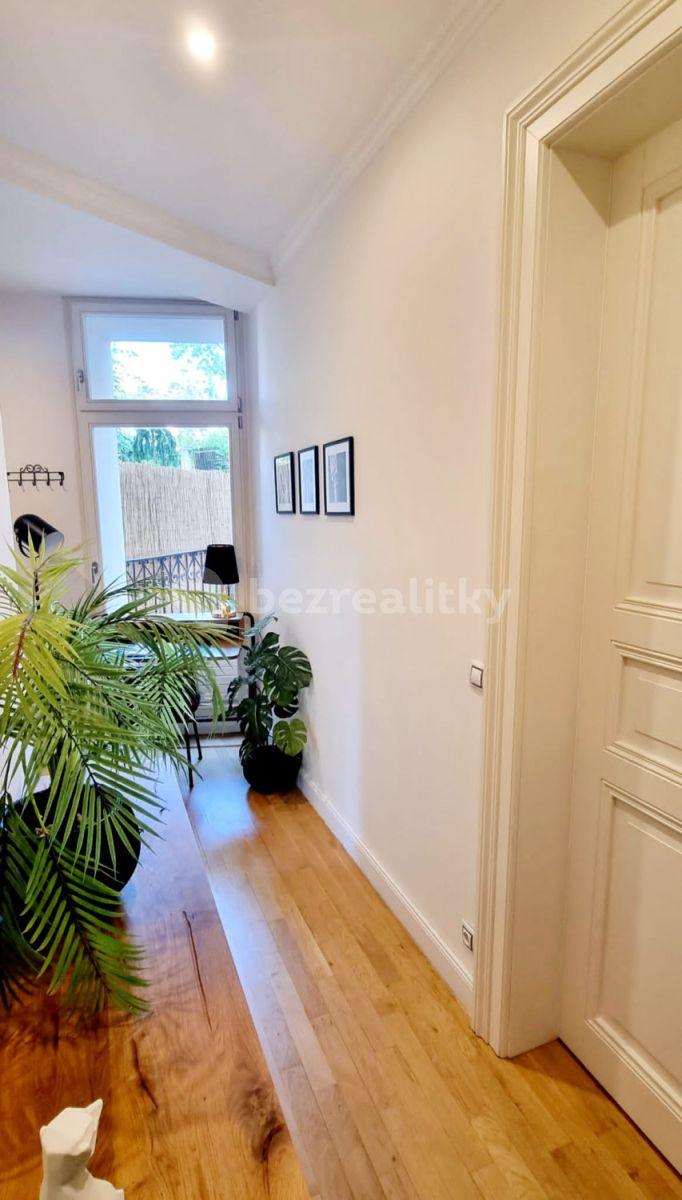 1 bedroom with open-plan kitchen flat to rent, 70 m², U Rajské zahrady, Prague, Prague