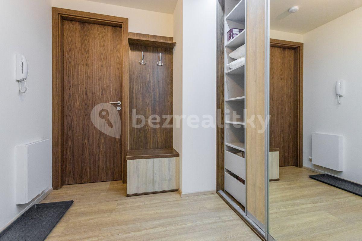 Studio flat to rent, 35 m², Hlaváčkova, Prague, Prague