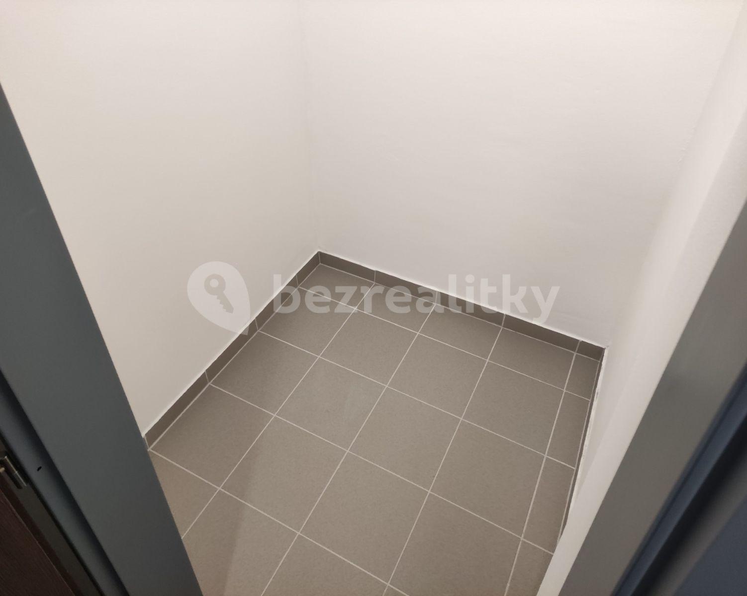 Studio flat to rent, 34 m², Aloise Rašína, Olomouc, Olomoucký Region