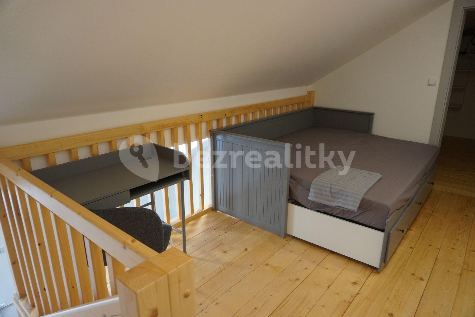 1 bedroom with open-plan kitchen flat to rent, 90 m², Bezručova, Brno, Jihomoravský Region