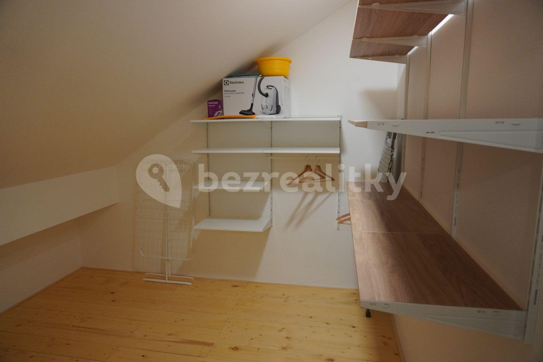 1 bedroom with open-plan kitchen flat to rent, 90 m², Bezručova, Brno, Jihomoravský Region