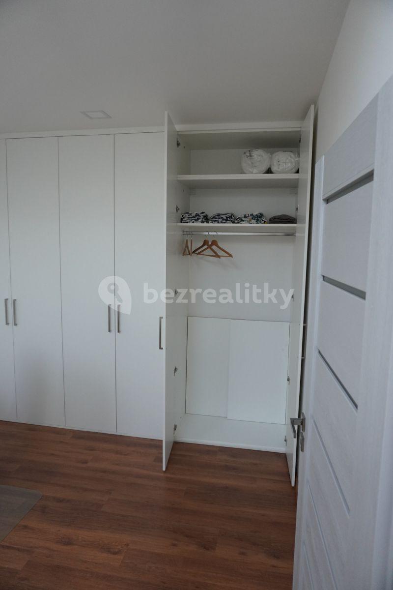 1 bedroom with open-plan kitchen flat to rent, 90 m², Bezručova, Brno, Jihomoravský Region