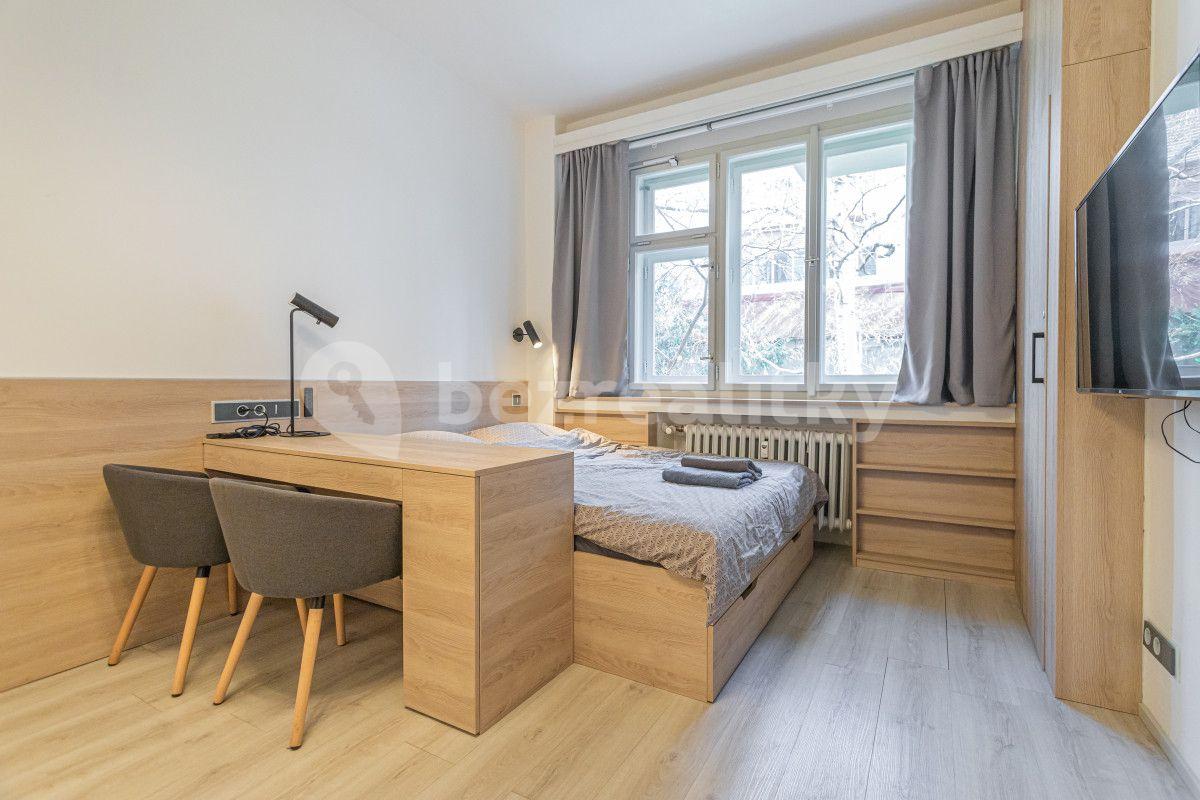 Studio flat to rent, 25 m², Stroupežnického, Prague, Prague