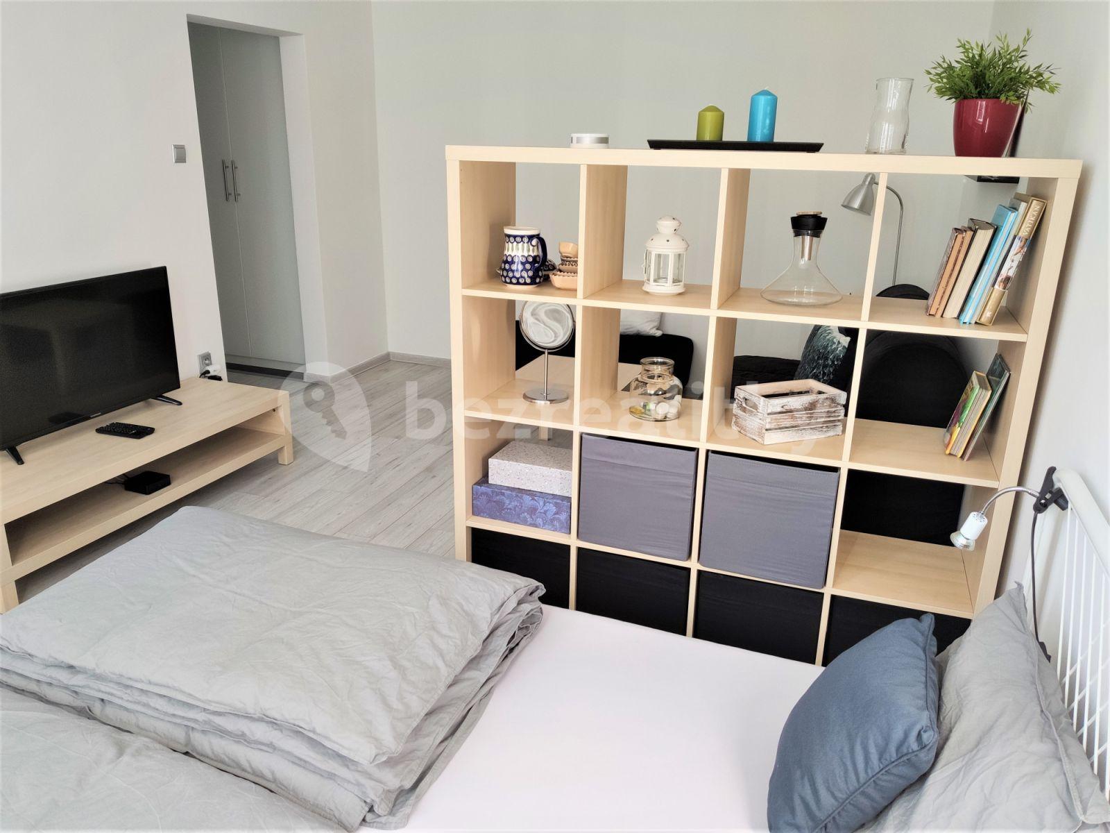 1 bedroom flat to rent, 40 m², Mamateyova, Petržalka, Bratislavský Region