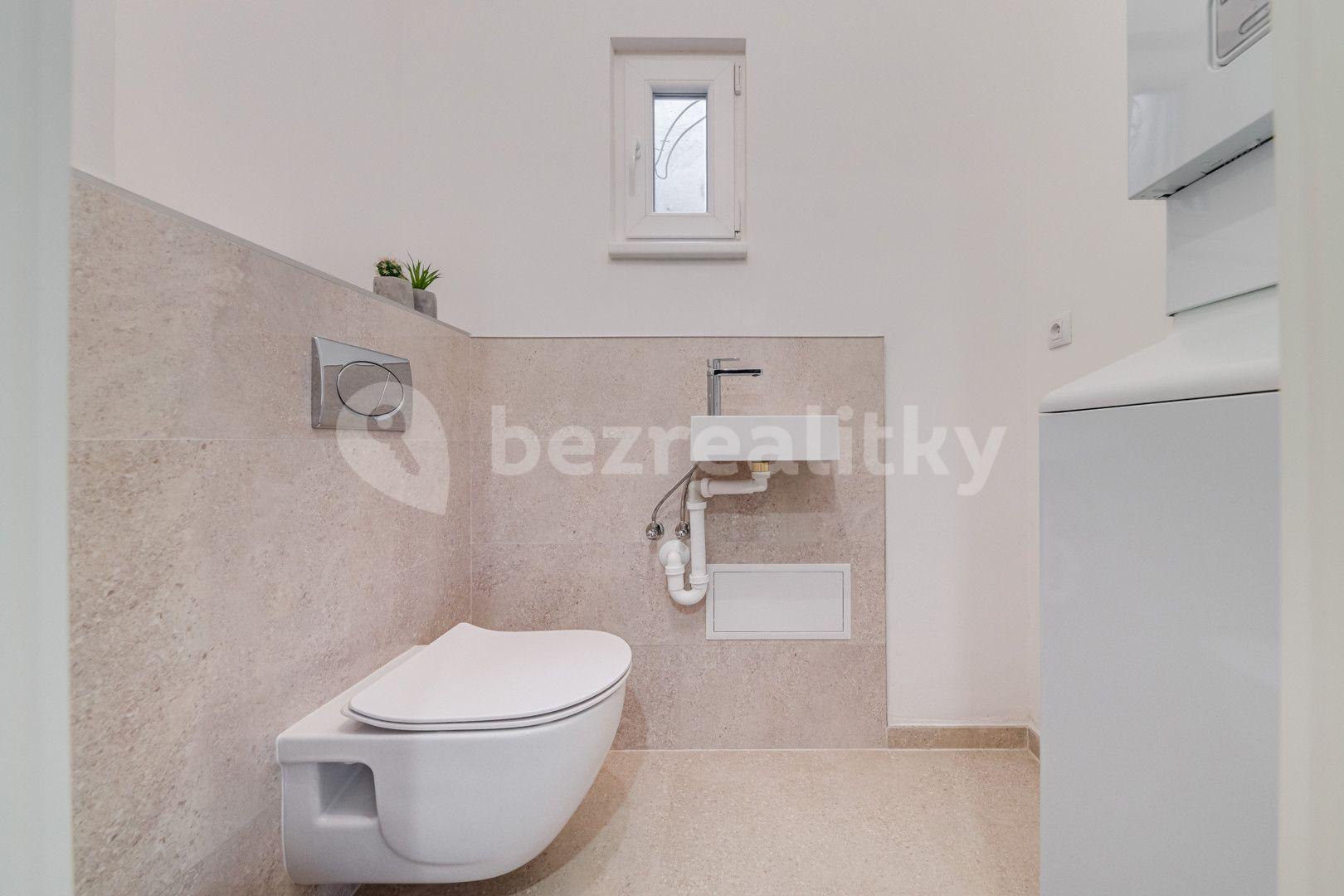 3 bedroom flat to rent, 74 m², Kaizlovy sady, Prague, Prague