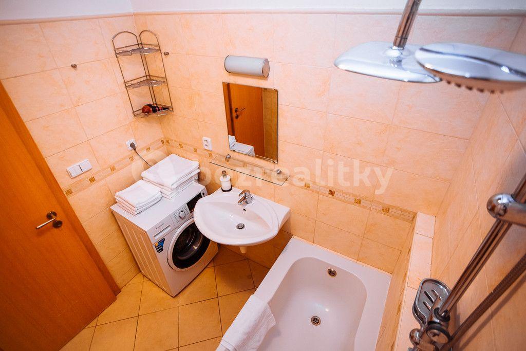 2 bedroom flat to rent, 60 m², Lublaňská, Prague, Prague