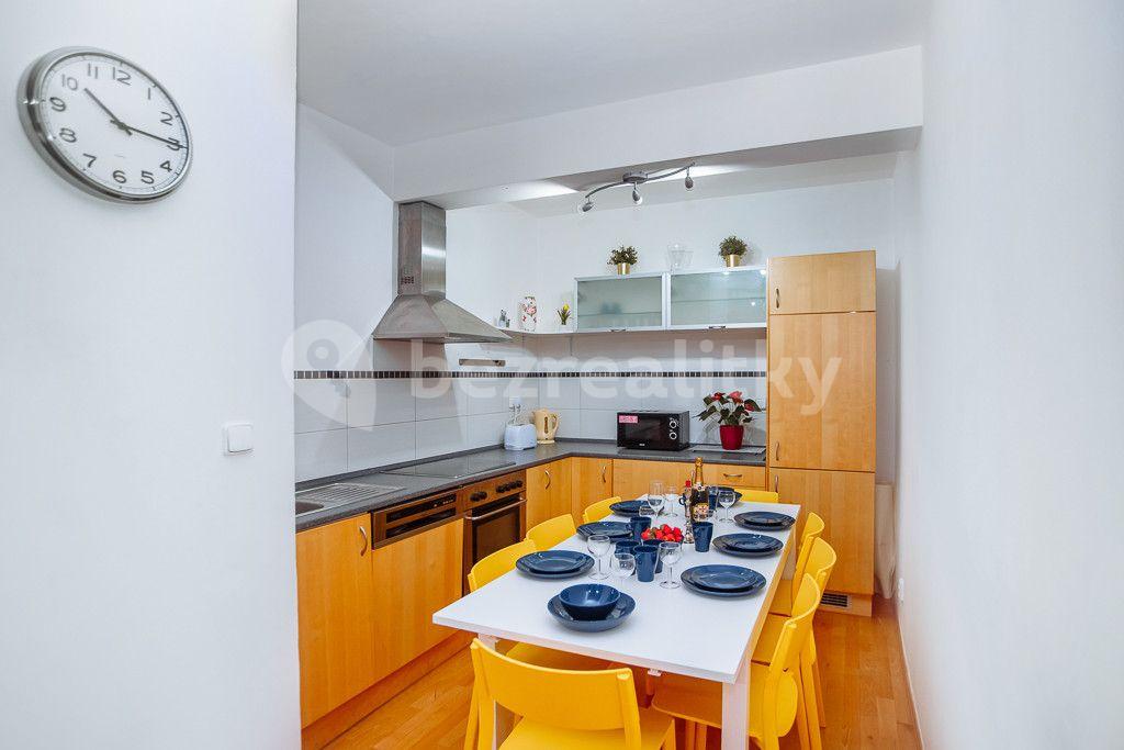 2 bedroom flat to rent, 60 m², Lublaňská, Prague, Prague