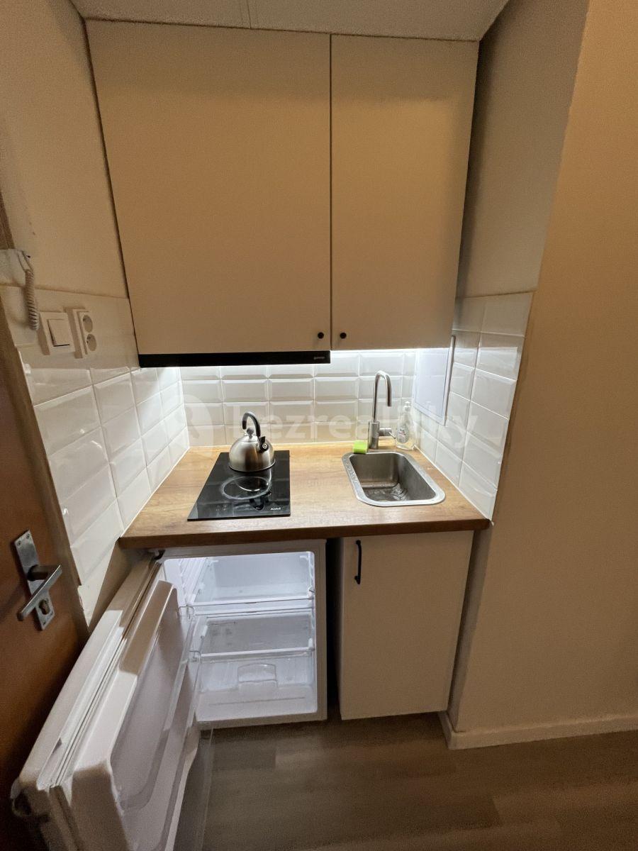 Studio flat to rent, 33 m², Sokolovská, Prague, Prague