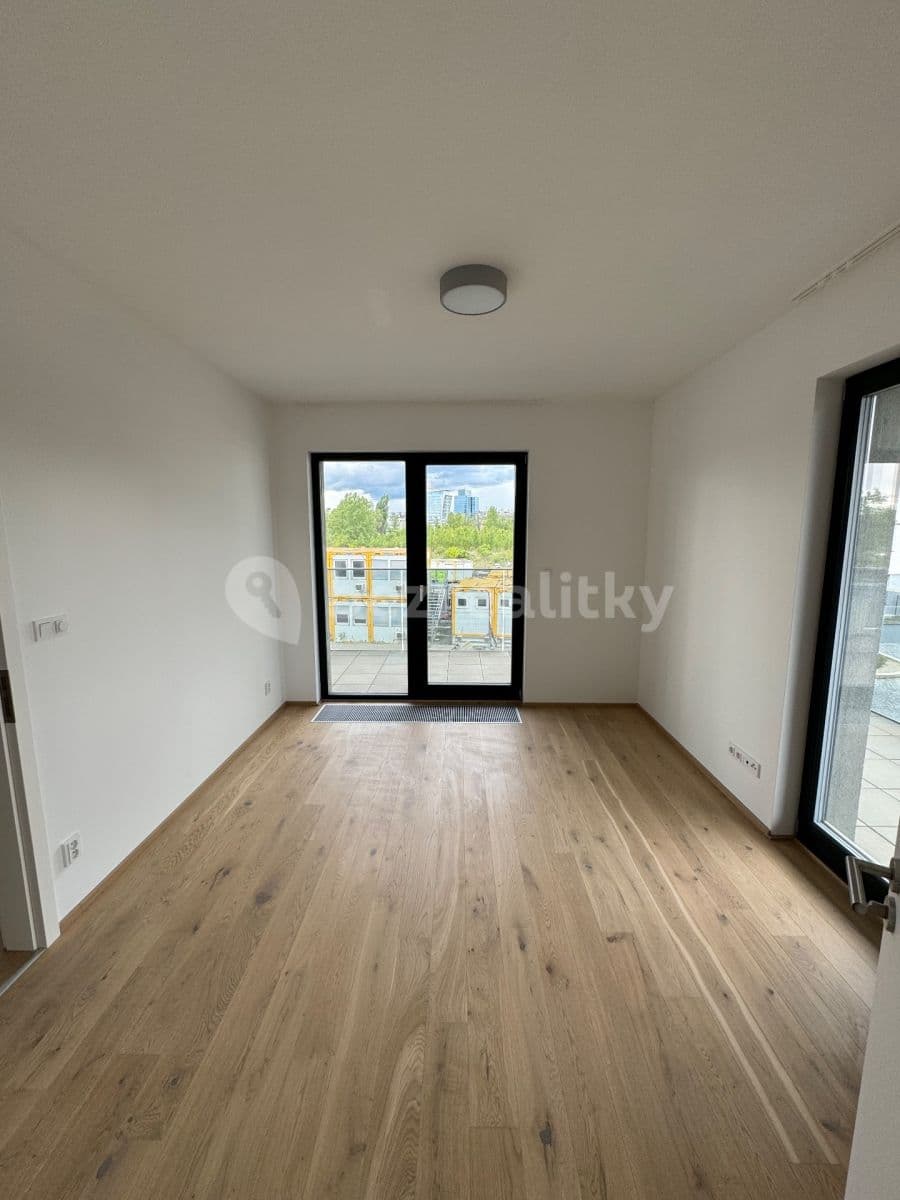1 bedroom with open-plan kitchen flat to rent, 56 m², Za Karlínským přístavem, Prague, Prague