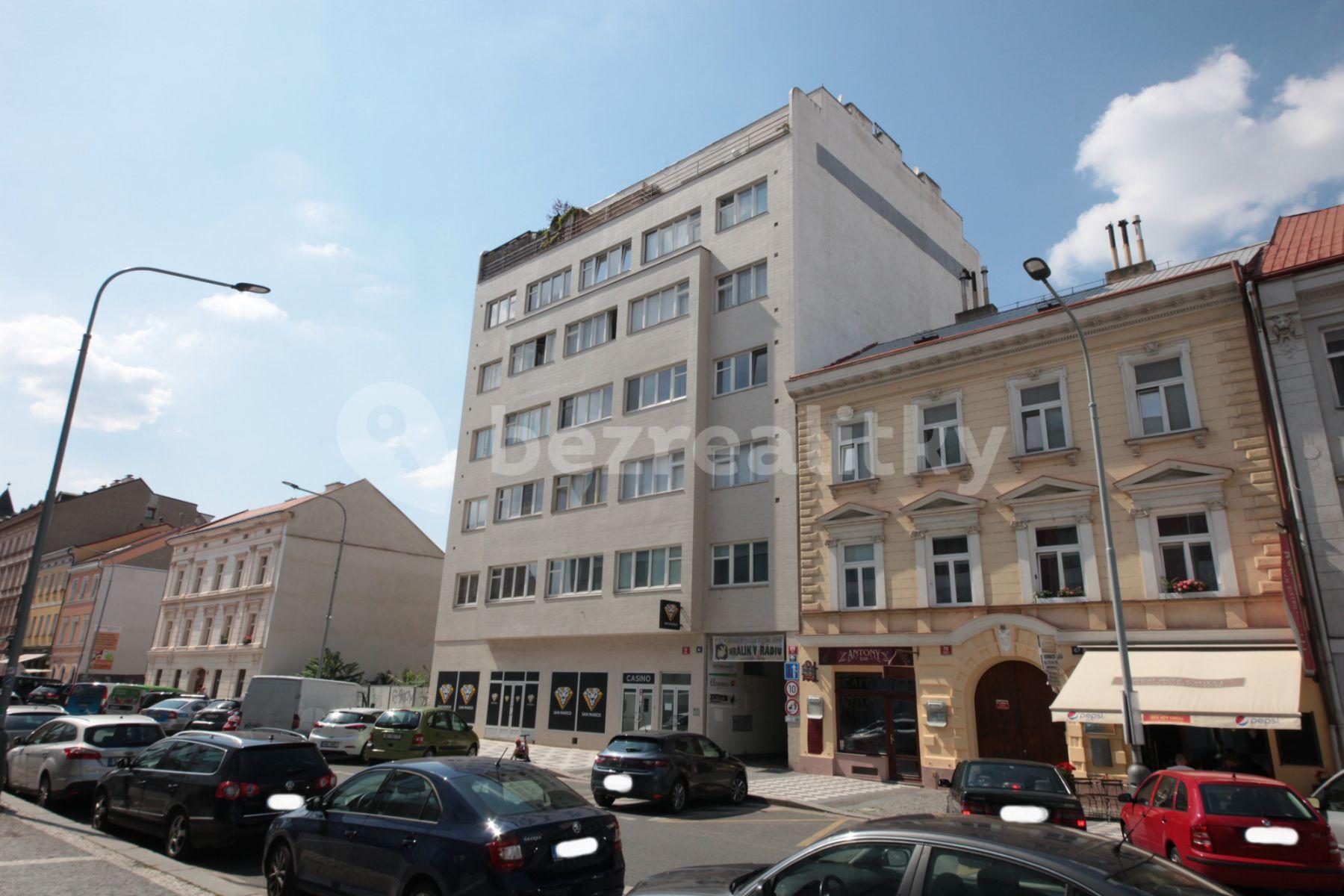 3 bedroom flat to rent, 88 m², Křižíkova, Prague, Prague