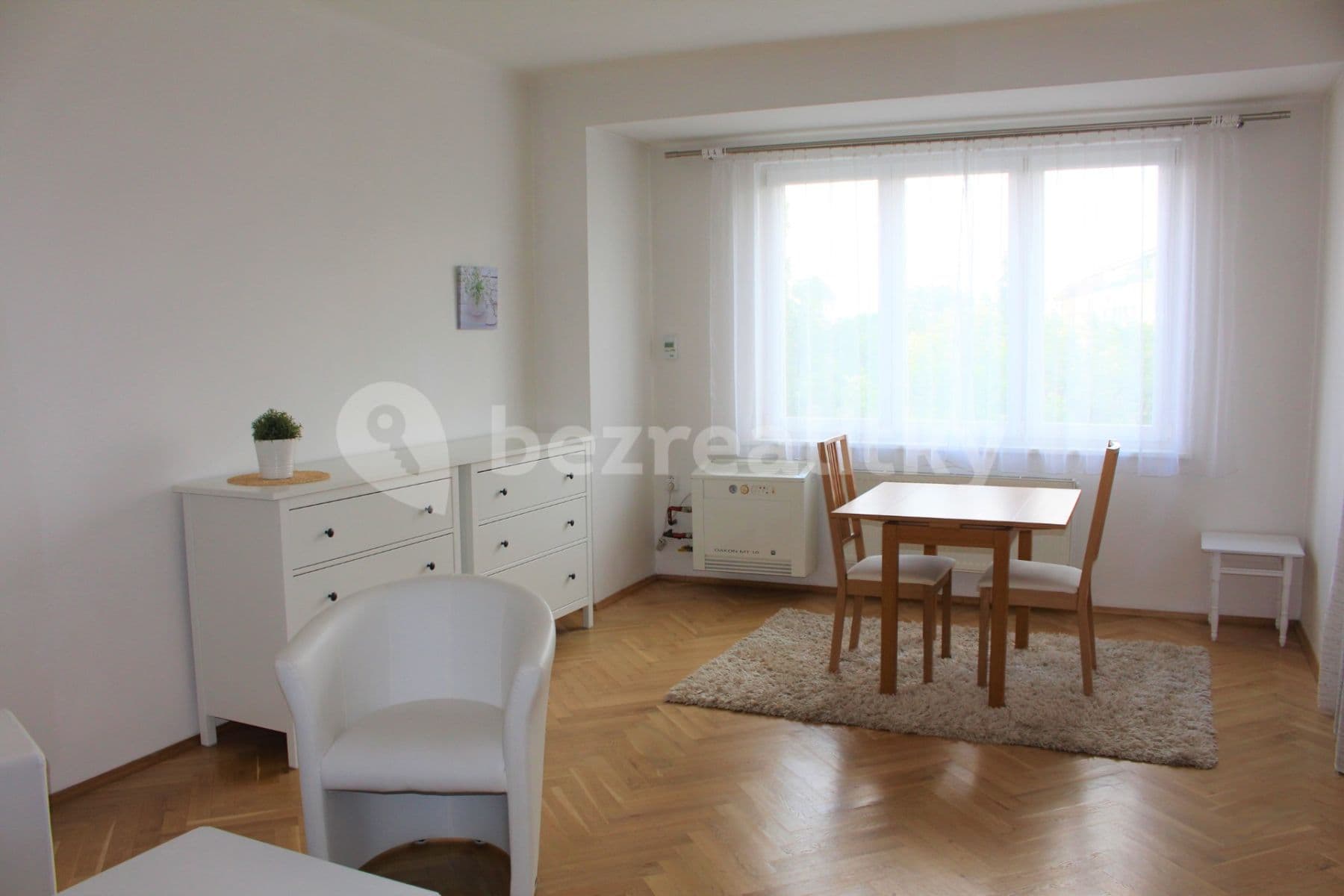 1 bedroom with open-plan kitchen flat to rent, 68 m², Na Jezerce, Prague, Prague
