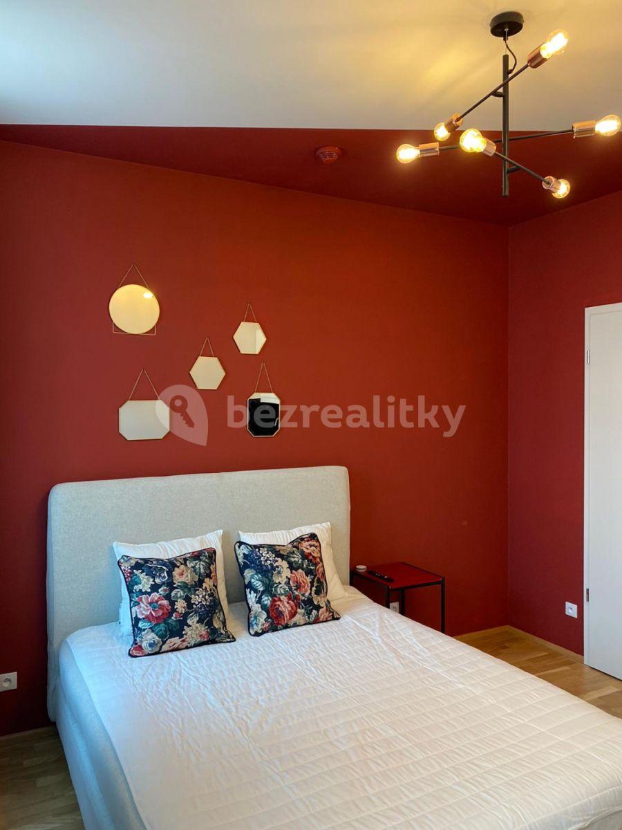 Studio flat to rent, 24 m², Tyršova, Prague, Prague