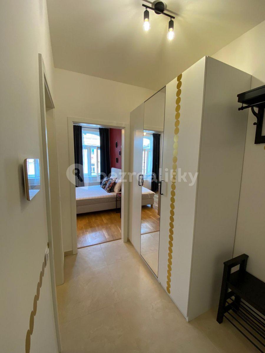 Studio flat to rent, 24 m², Tyršova, Prague, Prague