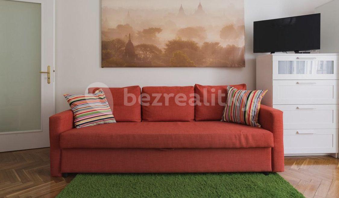 Studio flat to rent, 32 m², Šimáčkova, Prague, Prague