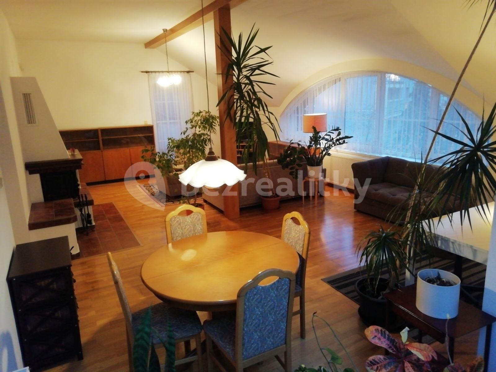 2 bedroom flat to rent, 98 m², Na Okrouhlíku, Prague, Prague