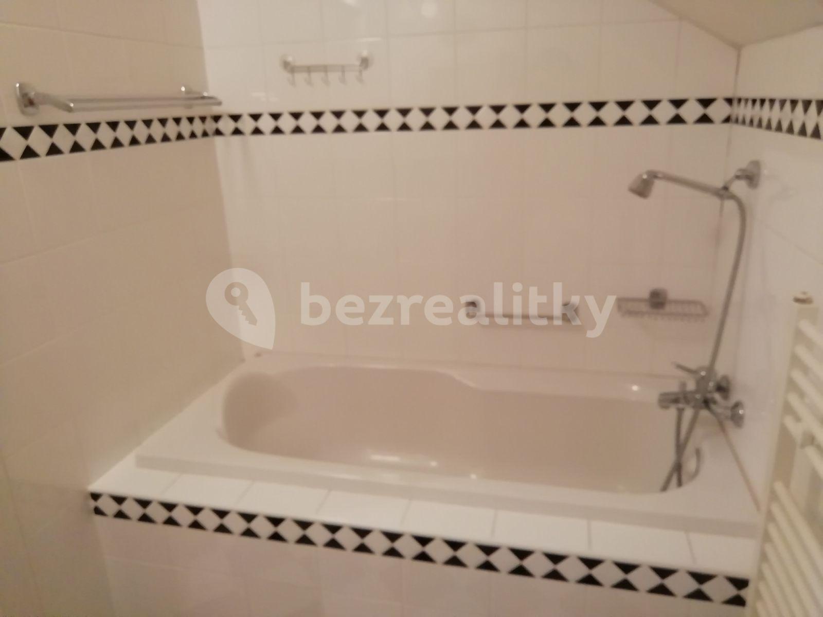 2 bedroom flat to rent, 98 m², Na Okrouhlíku, Prague, Prague