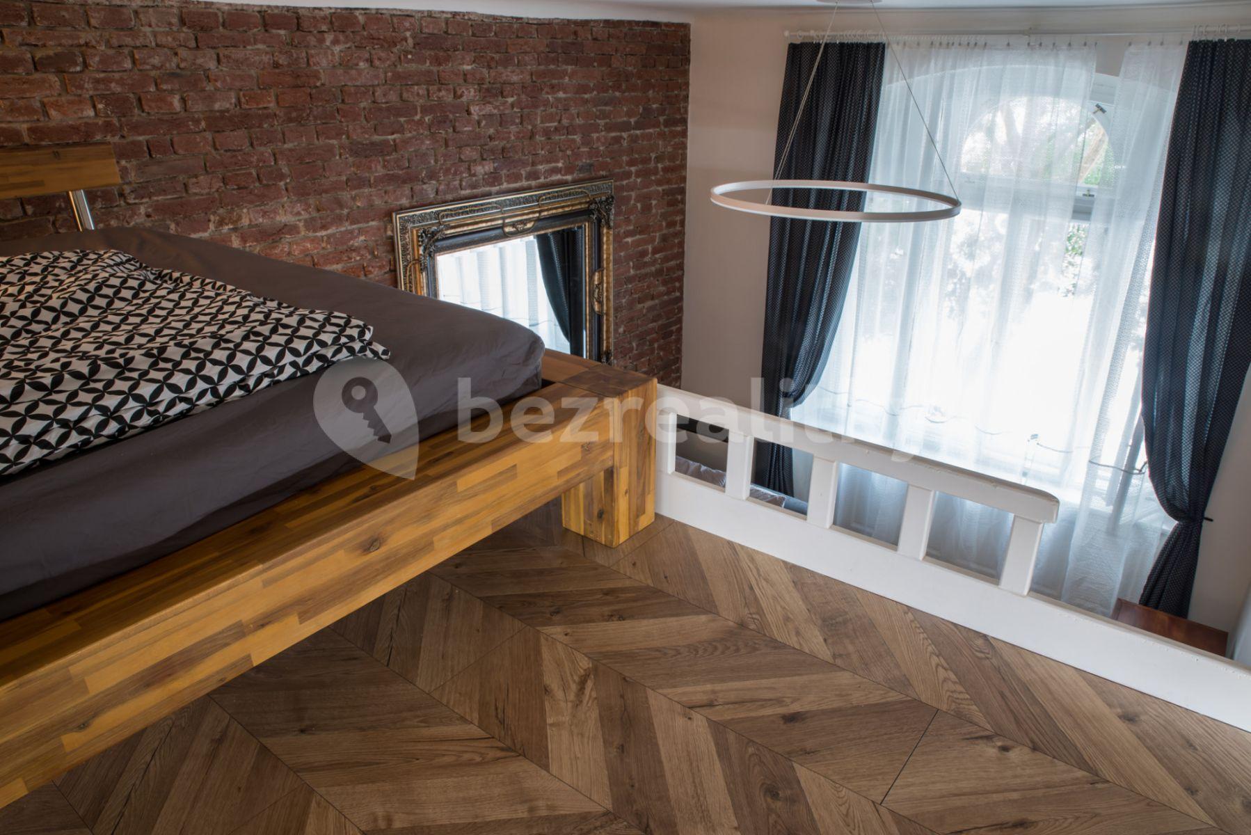 1 bedroom flat to rent, 33 m², Pernerova, Prague, Prague