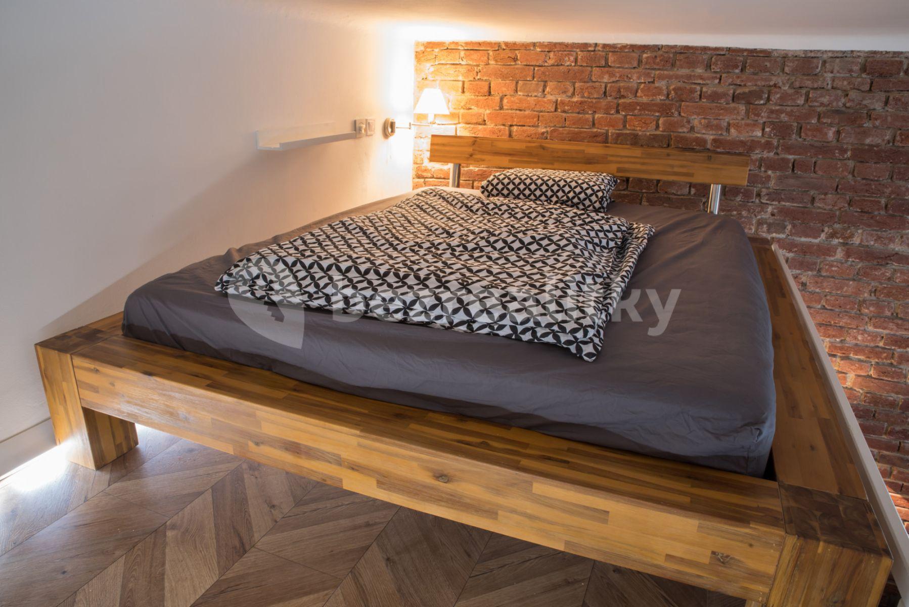 1 bedroom flat to rent, 33 m², Pernerova, Prague, Prague