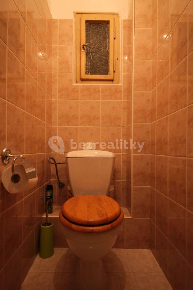 4 bedroom flat to rent, 90 m², Stroupežnického, Prague, Prague