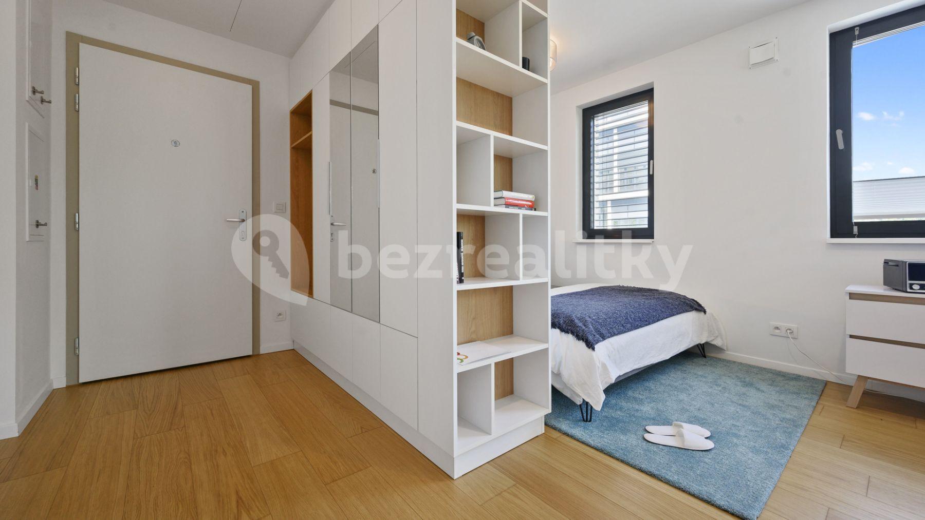 1 bedroom flat to rent, 40 m², Námestie Mateja Korvína, Bratislava - mestská časť Staré Mesto, Bratislavský Region