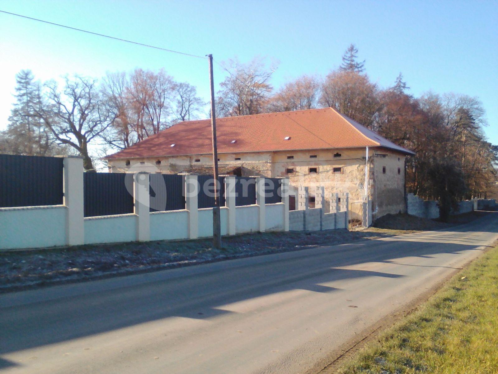 non-residential property for sale, 990 m², Polní Voděrady, Středočeský Region