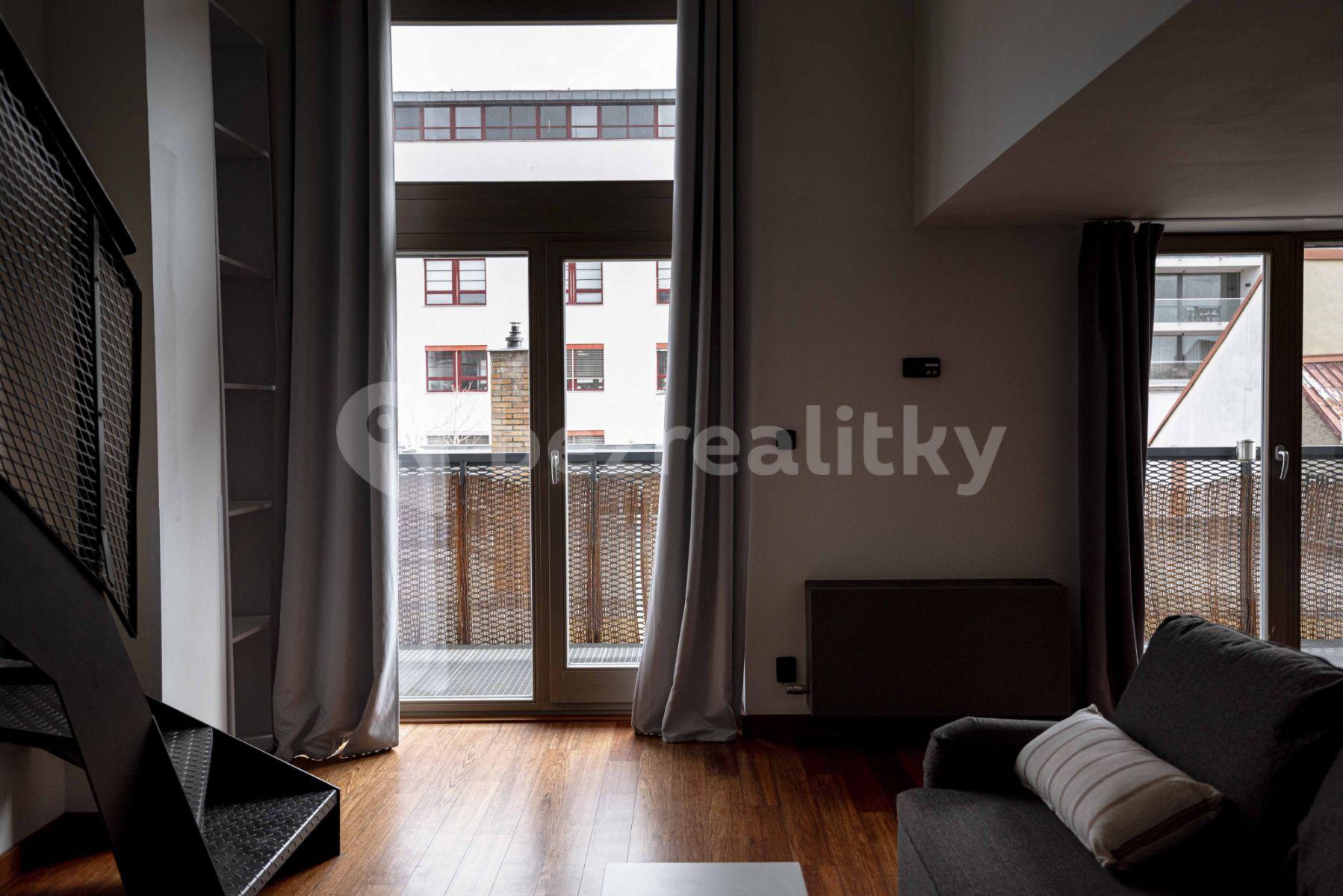 5 bedroom flat to rent, 142 m², Křižíkova a, Prague, Prague