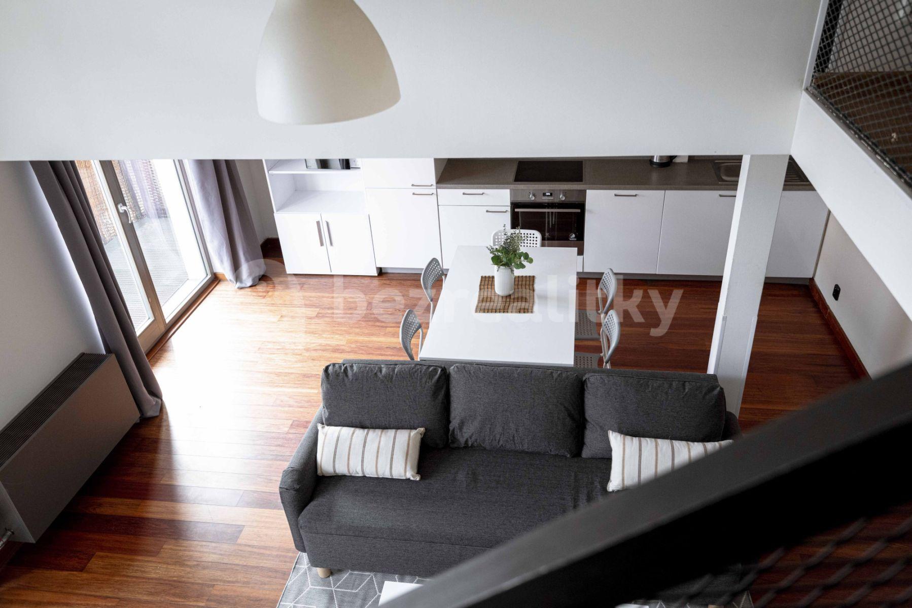 5 bedroom flat to rent, 142 m², Křižíkova a, Prague, Prague