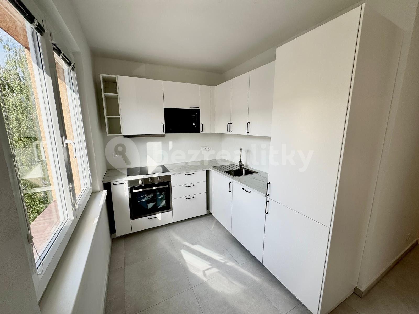 2 bedroom flat to rent, 58 m², Na Vrcholu, Prague, Prague